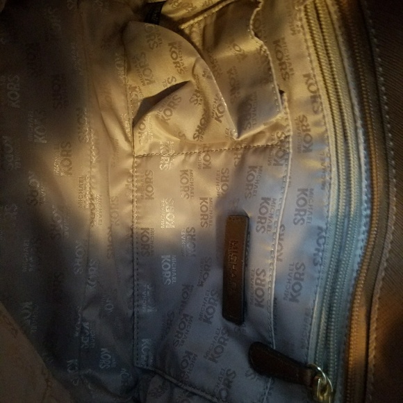 NEW MICHEAL KORS SHOULDER BAG - Picture 8 of 8